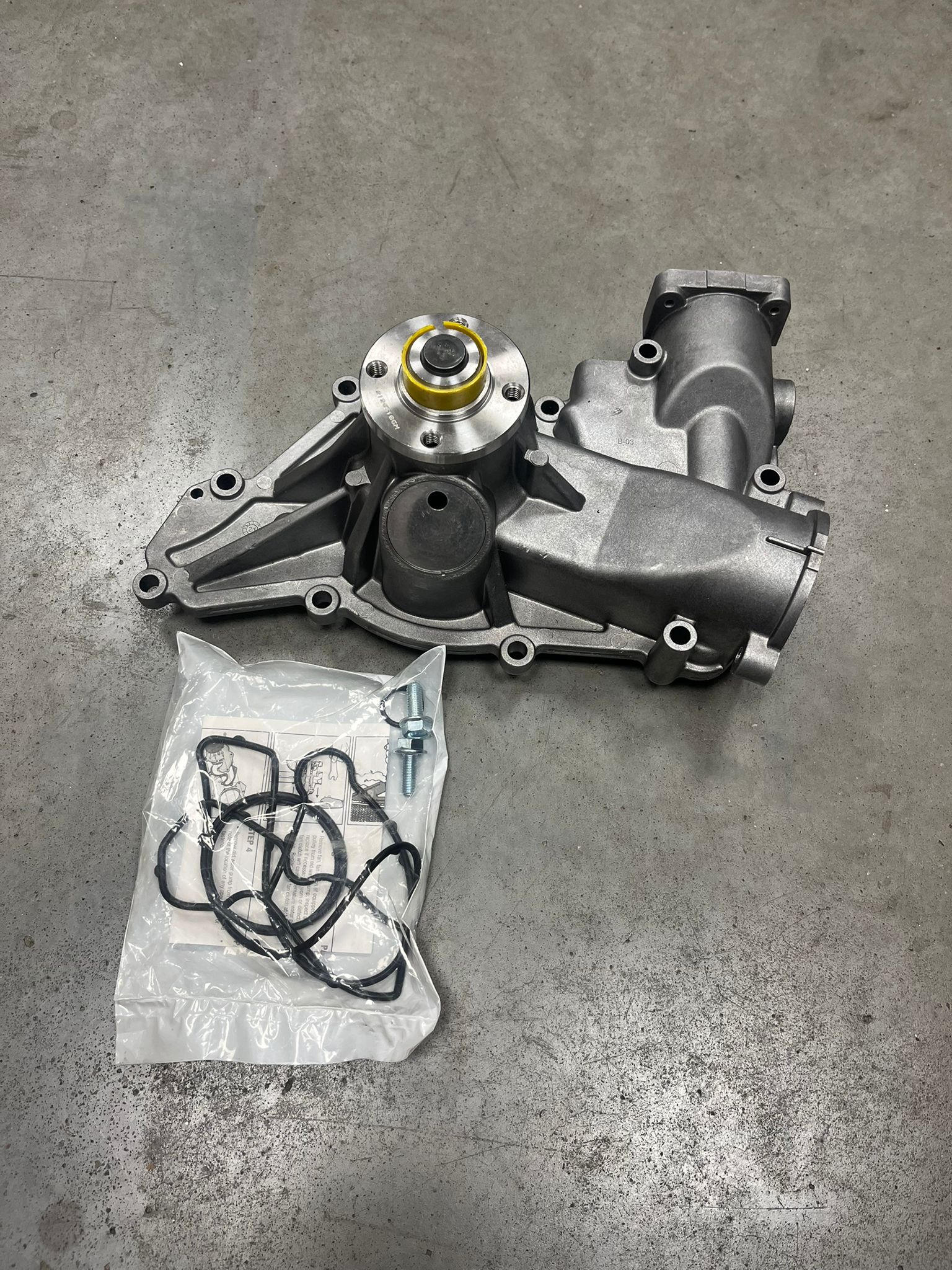 Waterpomp Ford Power Stroke Turbo Diesel 7.3 